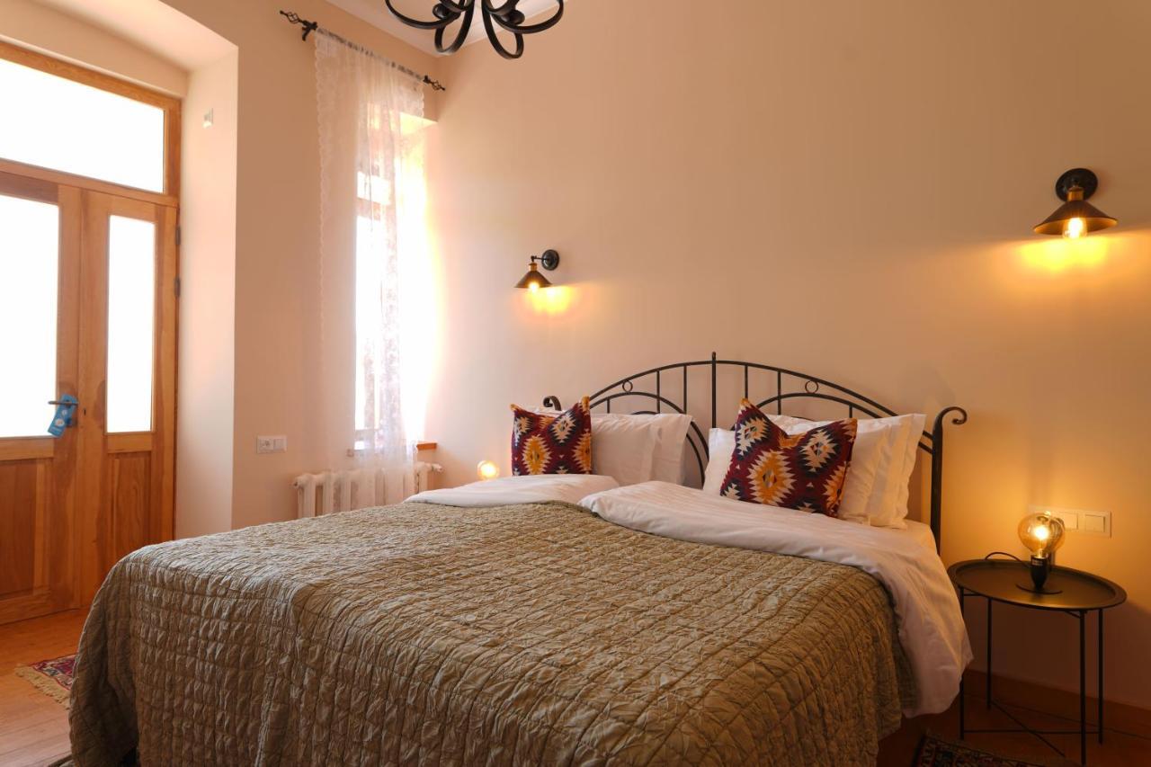Toon Armeni Guest House 迪利然 外观 照片